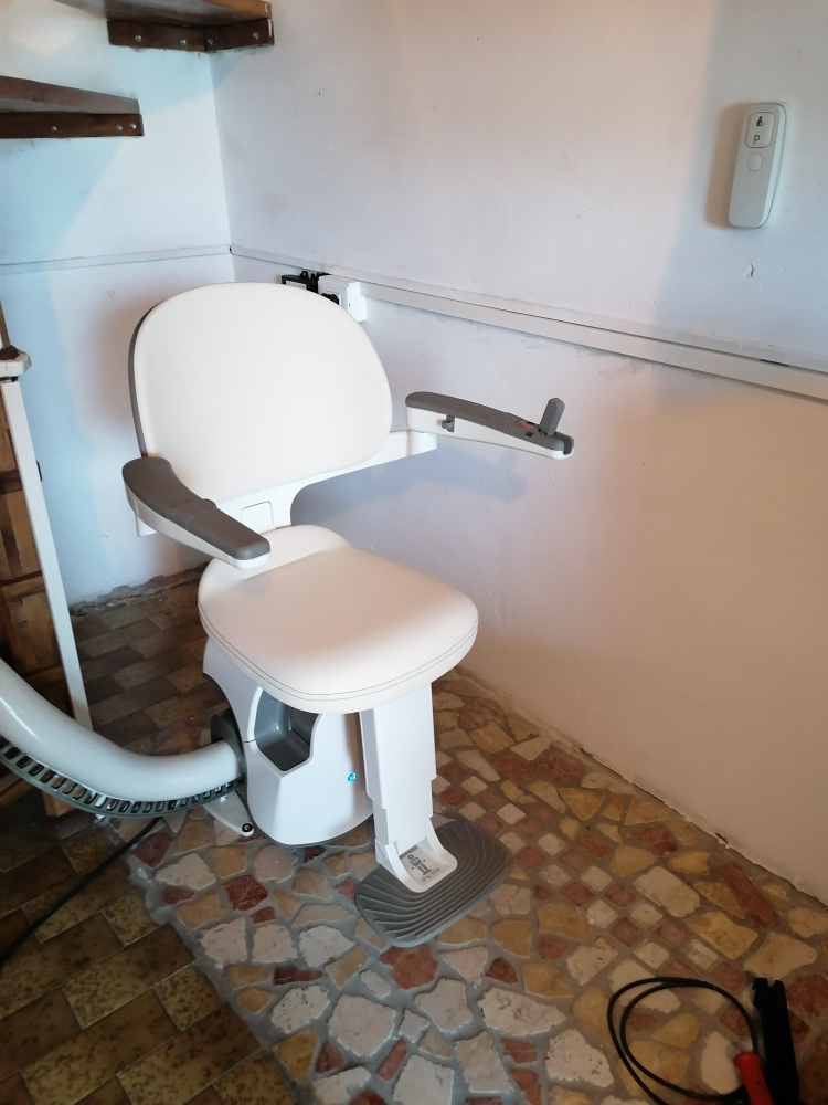 Servoscala a poltroncina pieghevole Servoscala a poltroncina