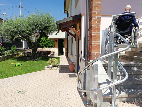 Servoscala a pedana Slim Servoscala a pedana Slim