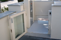 Piattaforma elevatrice a pantografo per disabili Piattaforma elevatrice a pantografo per disabili